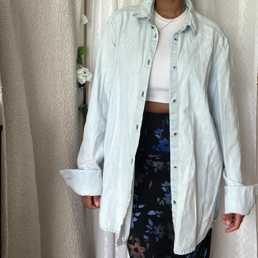 Vintage Levi's denim button-up shirt